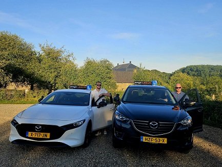 Lesauto's van Autorijschool JongeLeeuw voor schakel- en automaatlessen